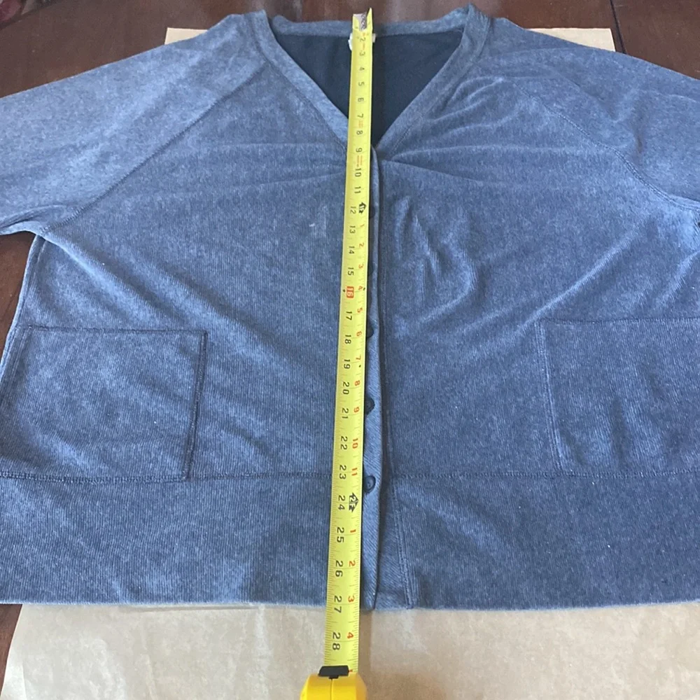 15:08- 3/$25 Bundle Only - J.Jill Velour Cardigan - Picture 14 of 16